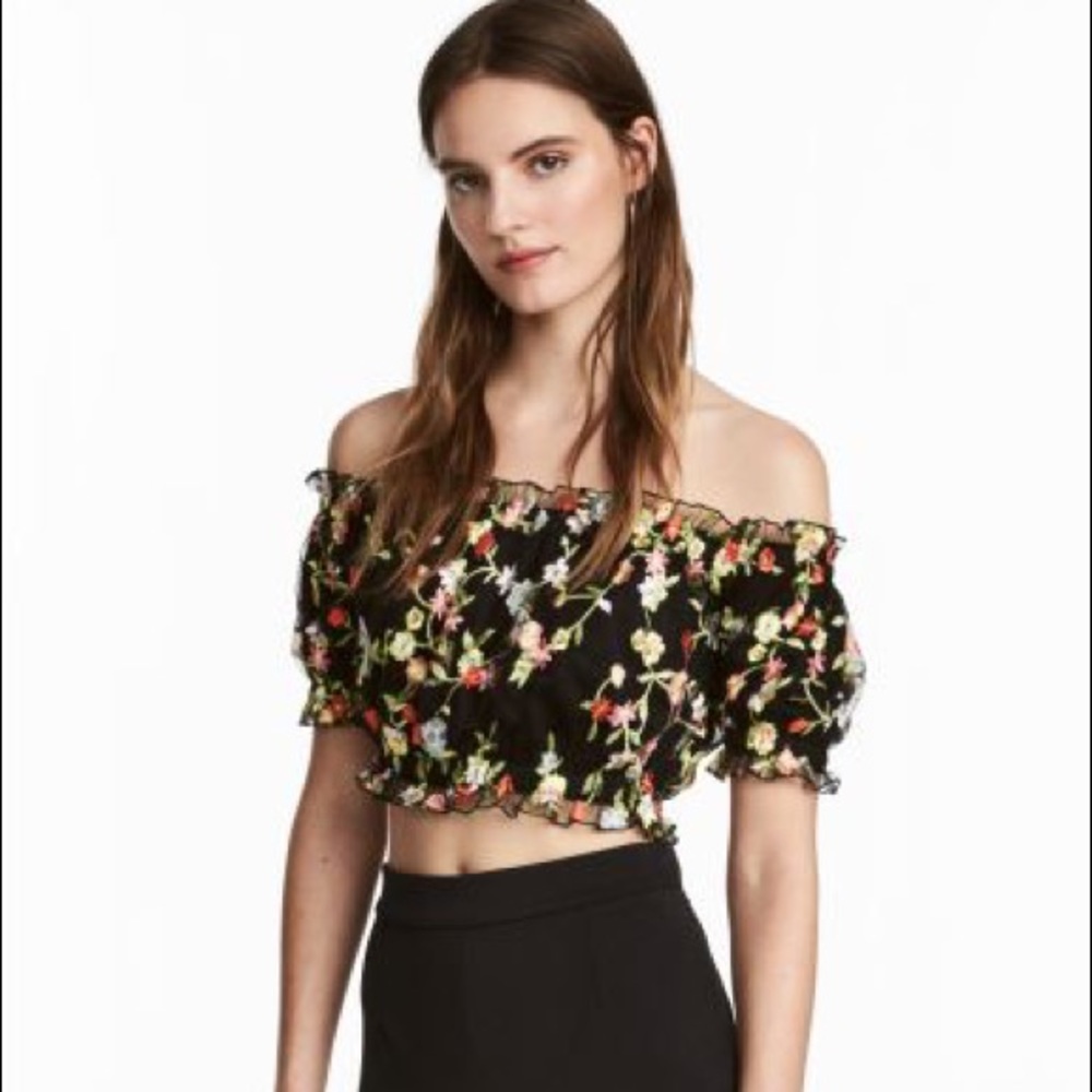H&M Off the shoulder ruffle top